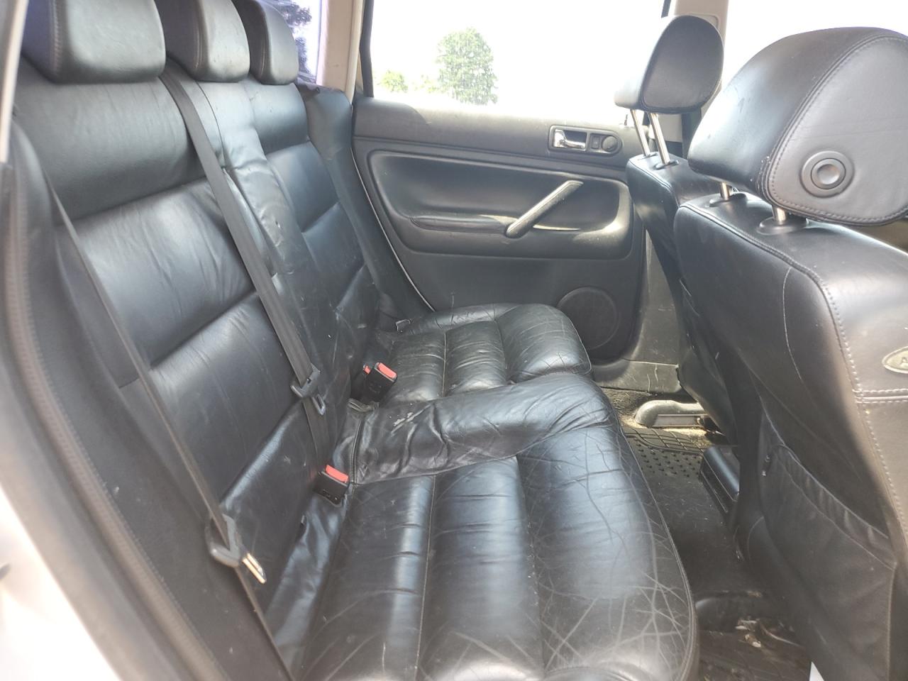 WVWNA63B9XE499901 1999 Volkswagen Passat Gls