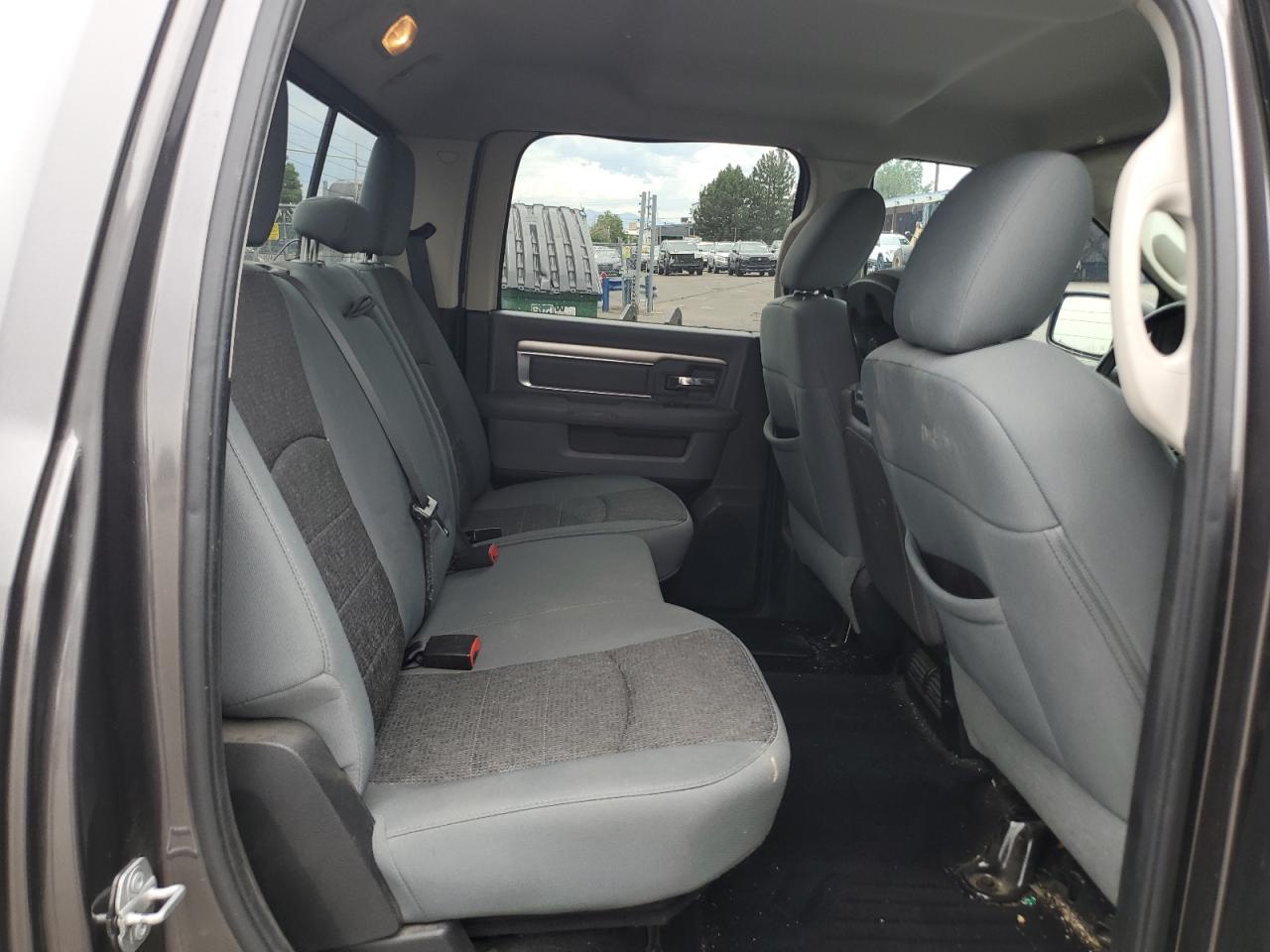 1C6RR7TT5ES443999 2014 Ram 1500 Slt