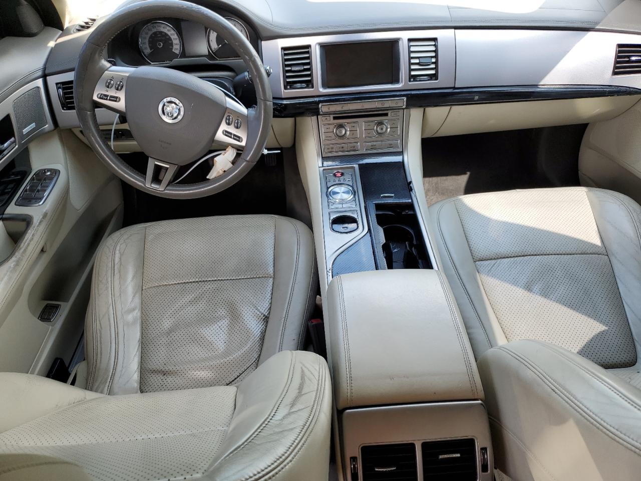 SAJXA06B19HR02158 2009 Jaguar Xf Premium Luxury