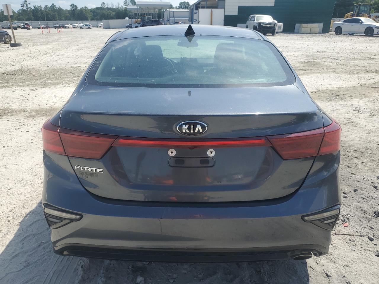 3KPF24ADXME378000 2021 Kia Forte Fe