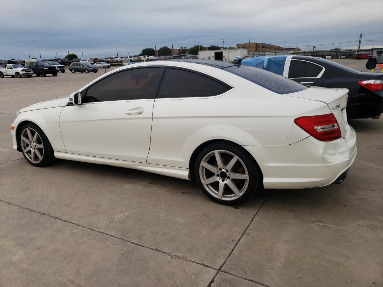 2013 Mercedes-Benz C 250 vin: WDDGJ4HB7DG059803