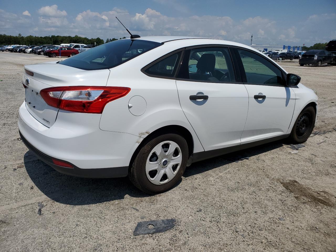 2014 Ford Focus S vin: 1FADP3E25EL443426