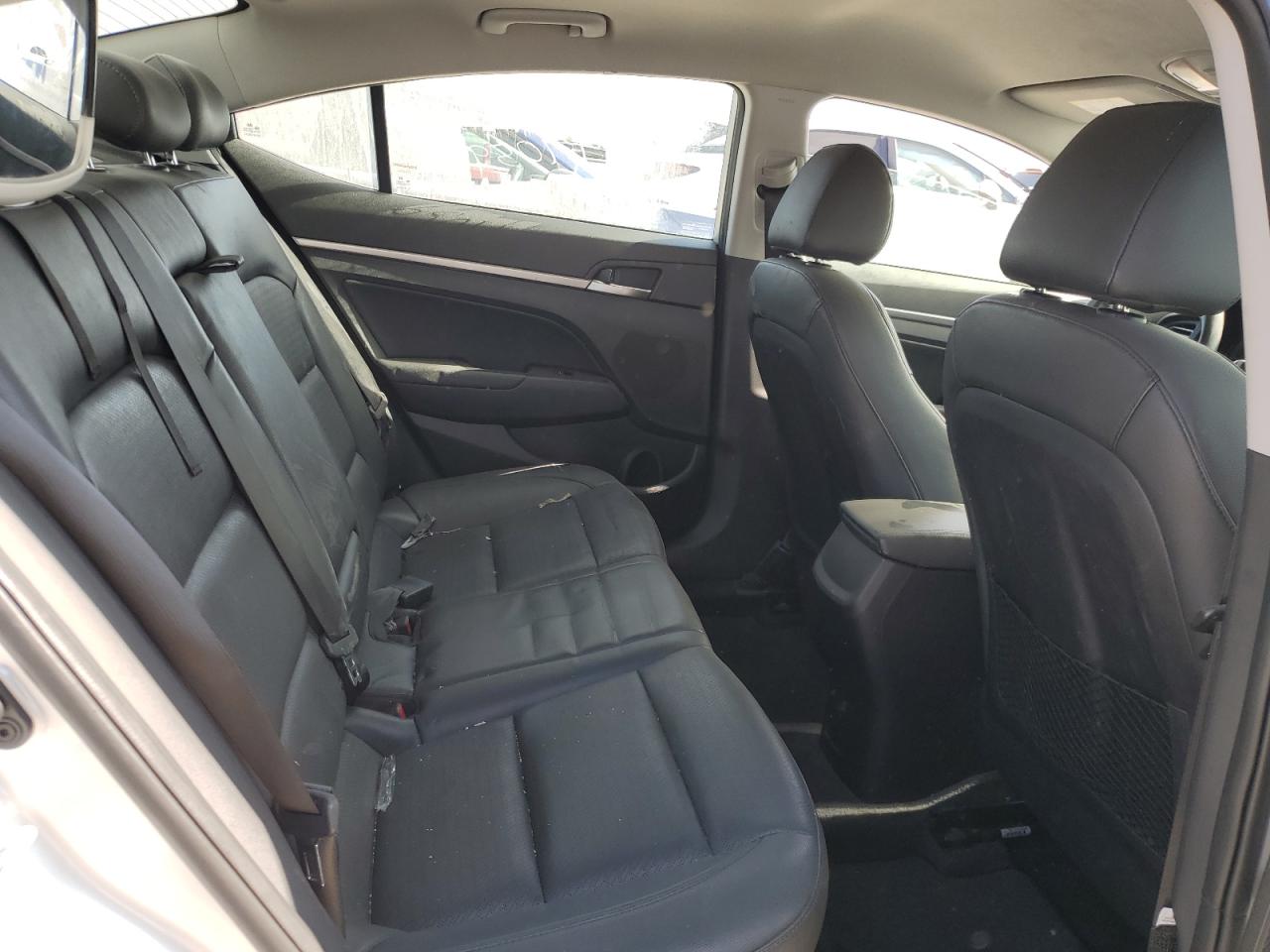 5NPD84LF2KH439059 2019 Hyundai Elantra Sel