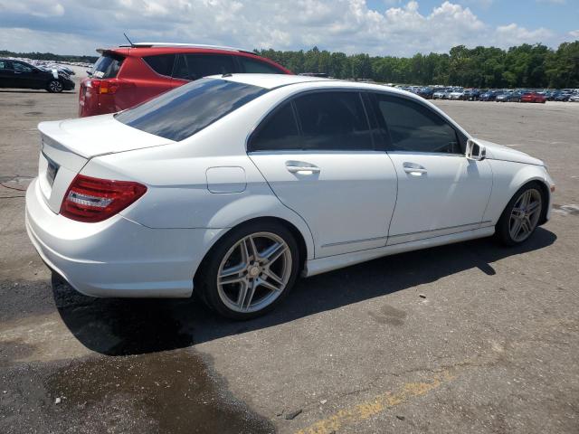 VIN WDDGF4HB9DR258728 2013 Mercedes-Benz C-Class, 250 no.3