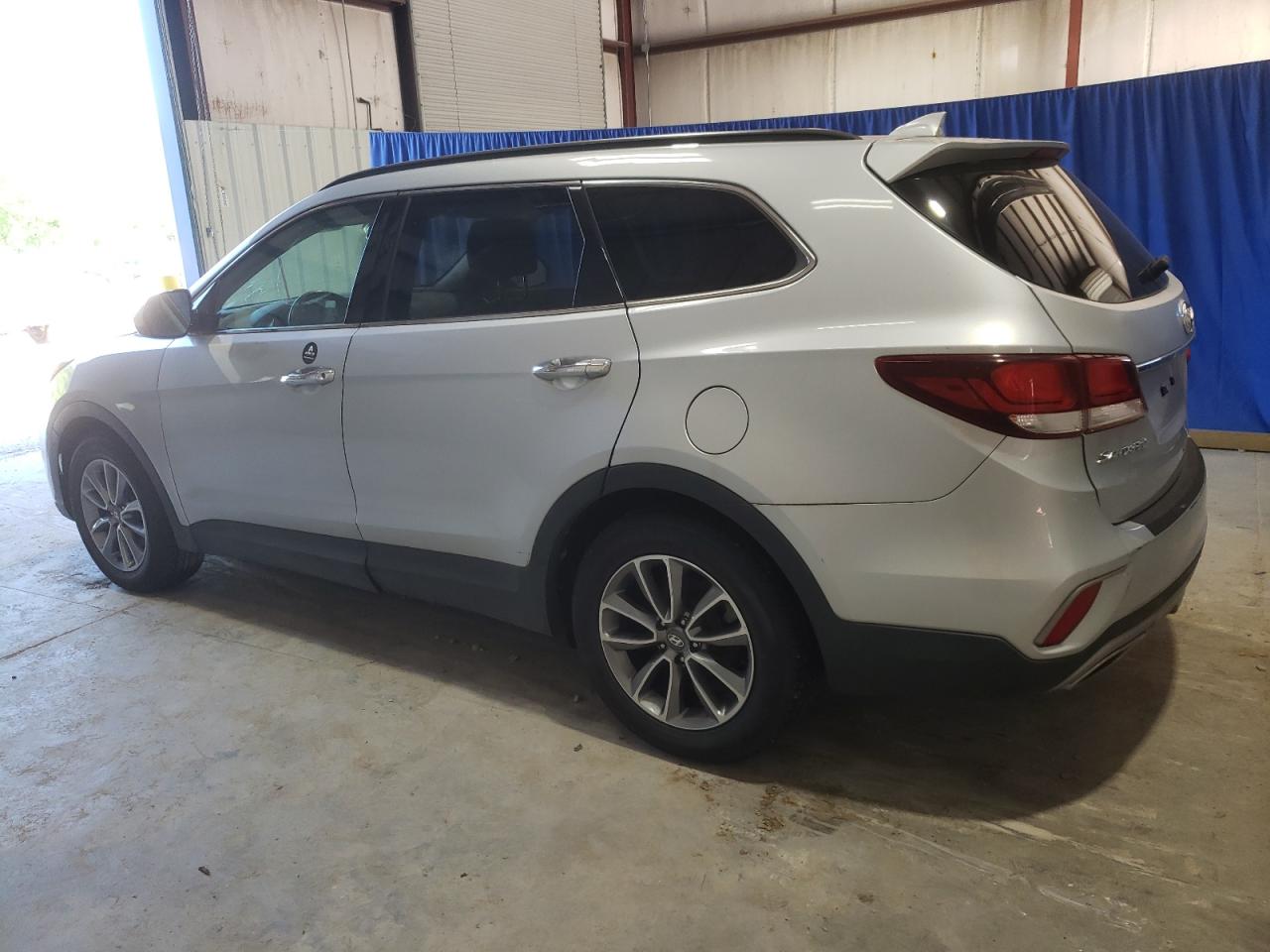 KM8SMDHF4HU236485 2017 Hyundai Santa Fe Se