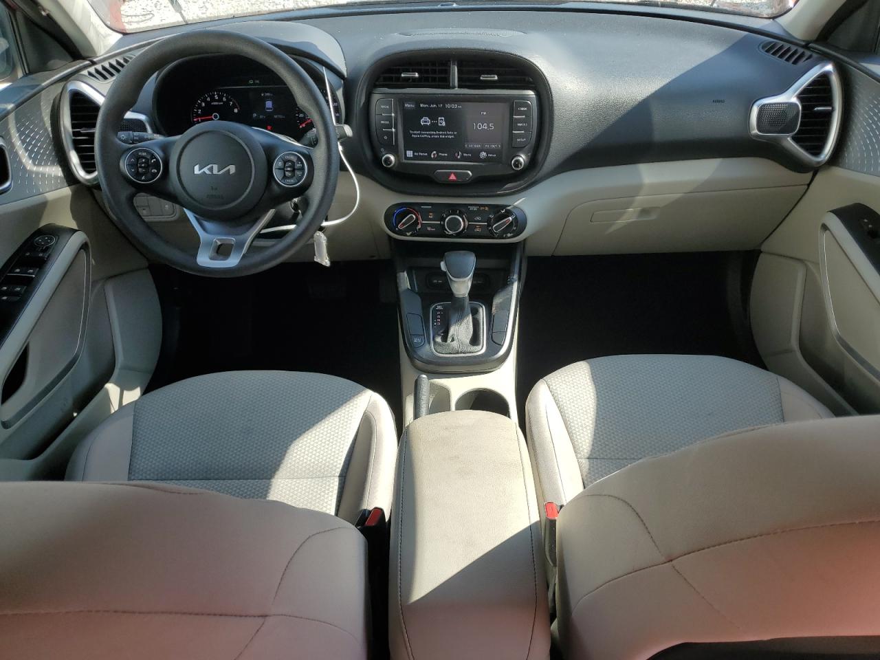 KNDJ23AU8N7825459 2022 Kia Soul Lx