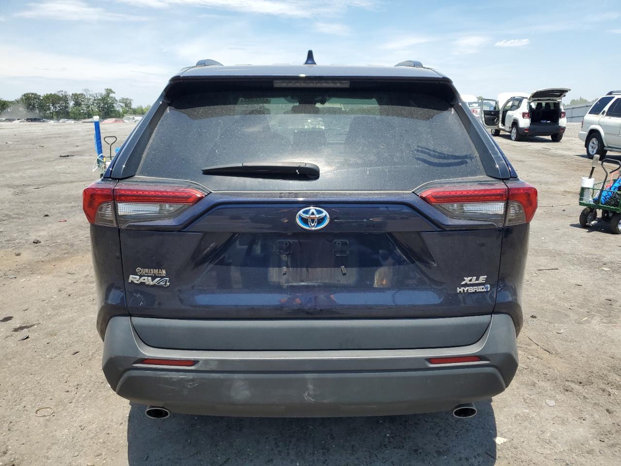 2T3RWRFV4MW120298 2021 Toyota Rav4 Xle