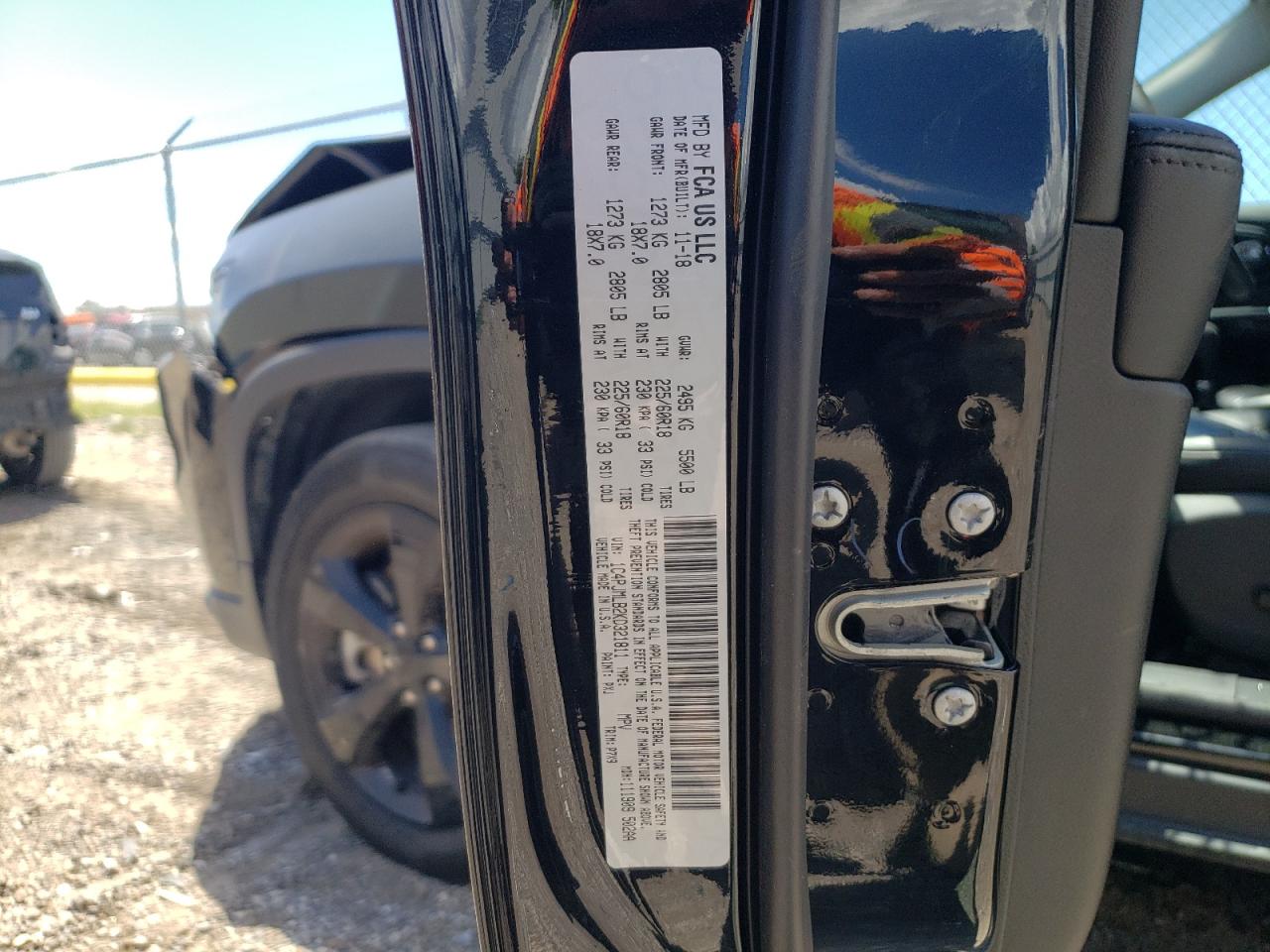 1C4PJMLB2KD321811 2019 Jeep Cherokee Latitude Plus