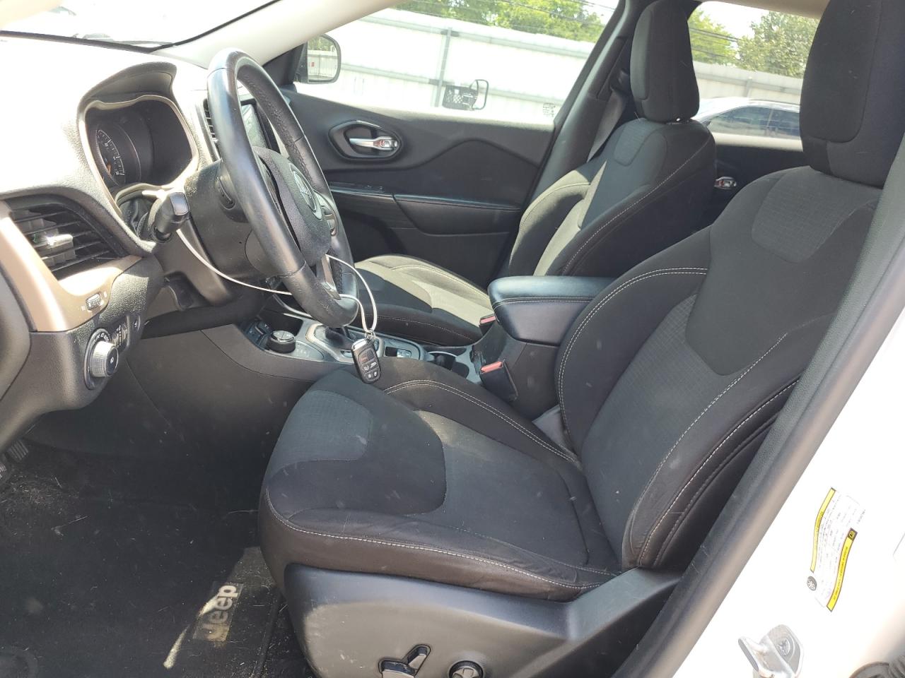 1C4PJMCS2FW502983 2015 Jeep Cherokee Latitude