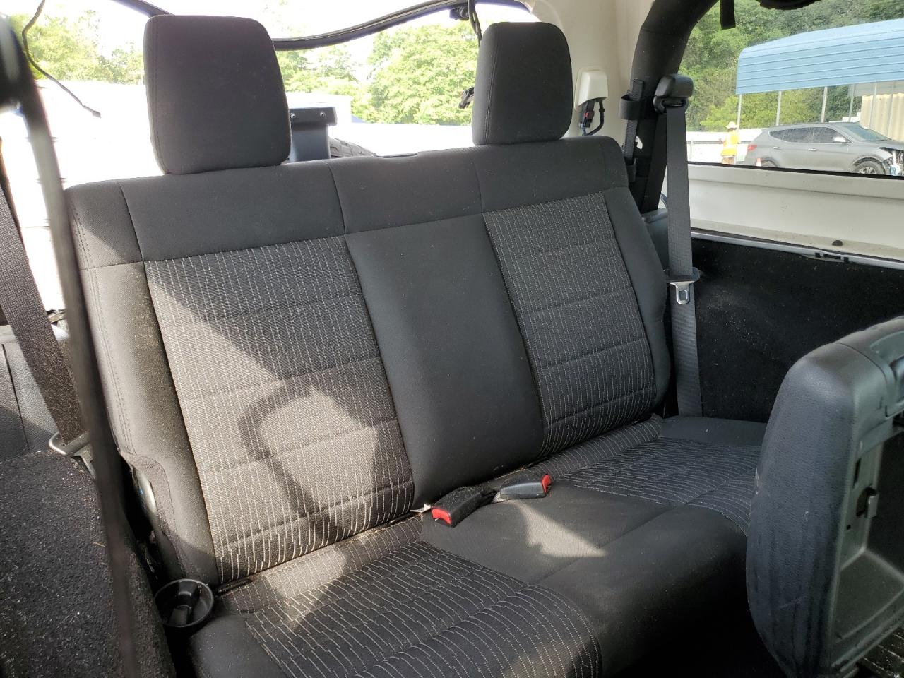 1C4AJWBG1CL220958 2012 Jeep Wrangler Sahara