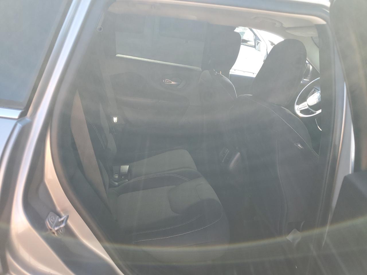 1C4PJLCB4FW655567 2015 Jeep Cherokee Latitude