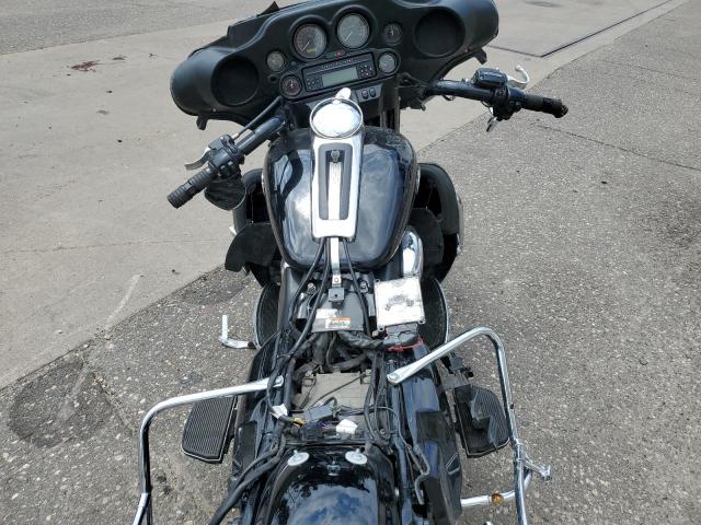 2011 HARLEY-DAVIDSON FLHTCU 1HD1FC413BB654973