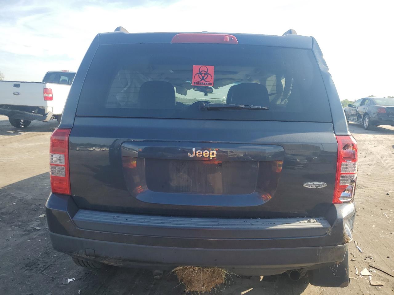 1C4NJPFA1ED698582 2014 Jeep Patriot Latitude 1C4NJPFA1ED698582 2014 Jeep Patriot Latitude
