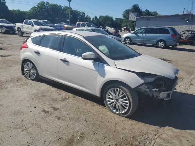 VIN 1FADP3N25FL237427 2015 Ford Focus, Titanium no.4