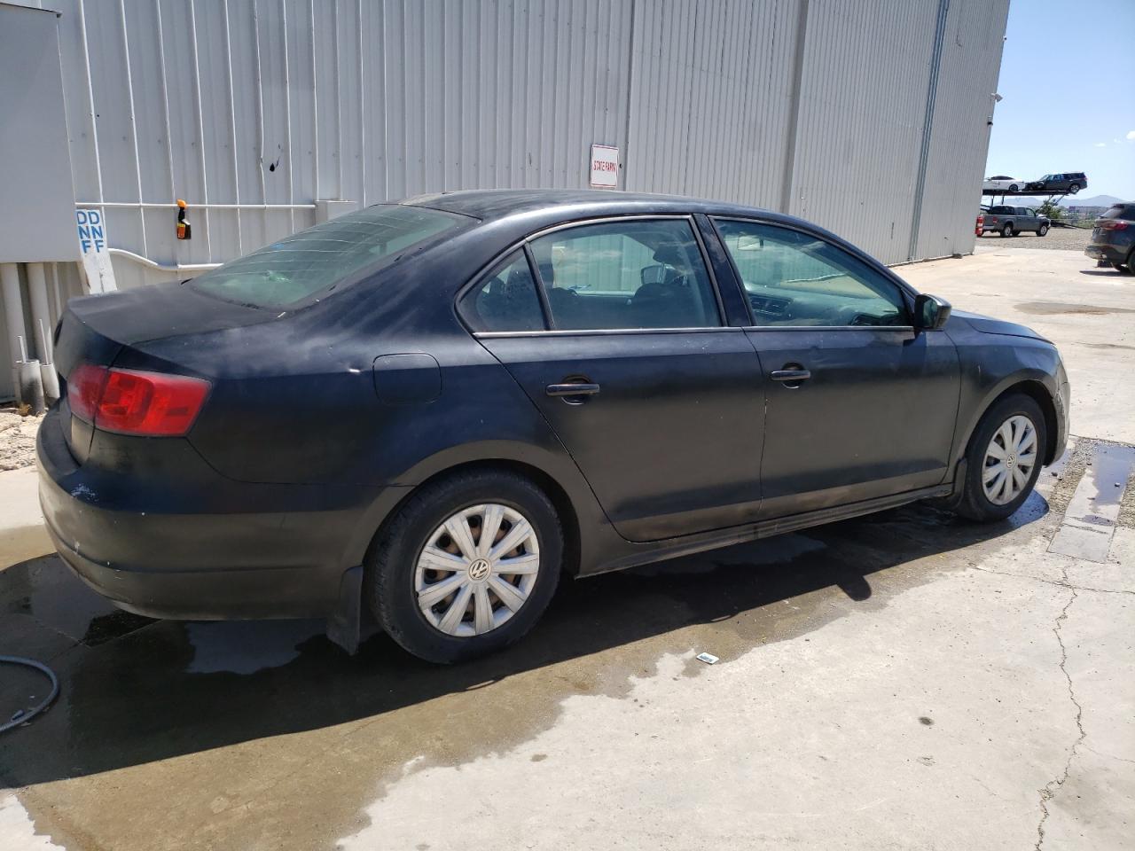 2013 Volkswagen Jetta Base vin: 3VW2K7AJ9DM229375