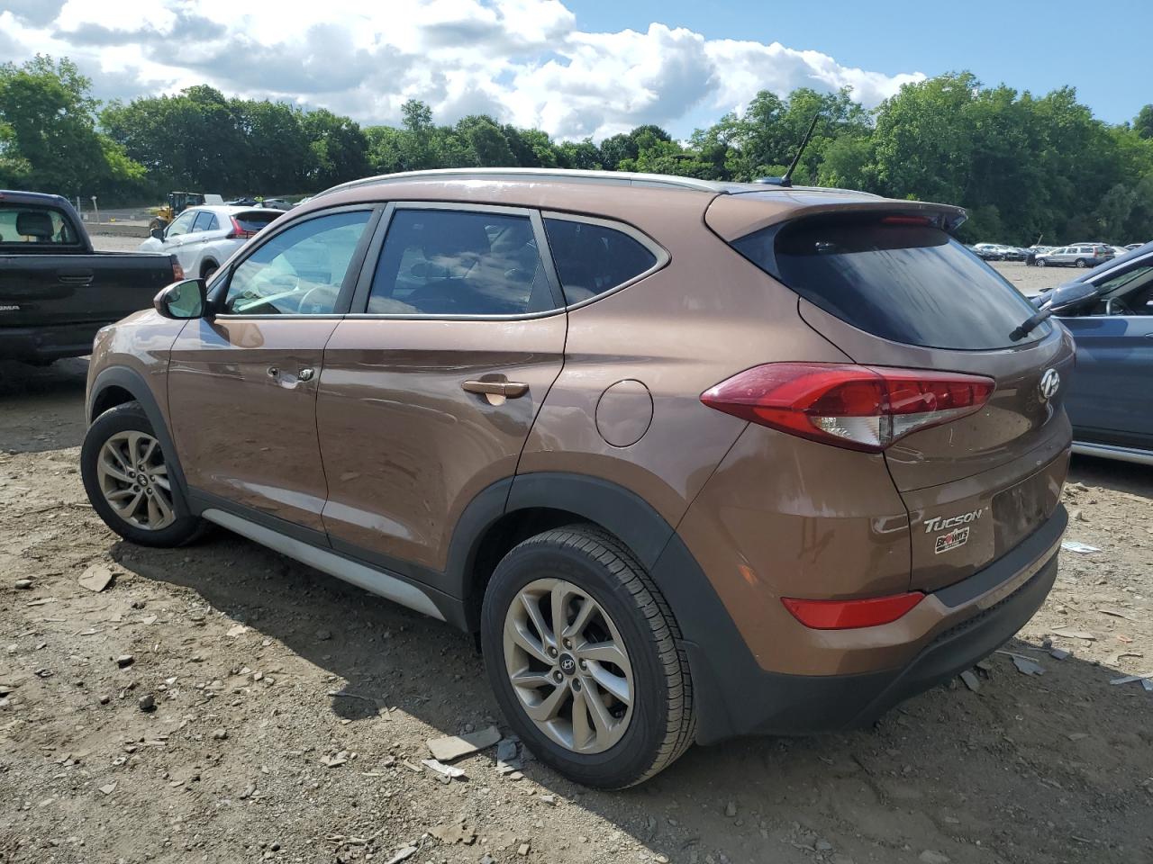 KM8J33A40HU439388 2017 Hyundai Tucson Limited