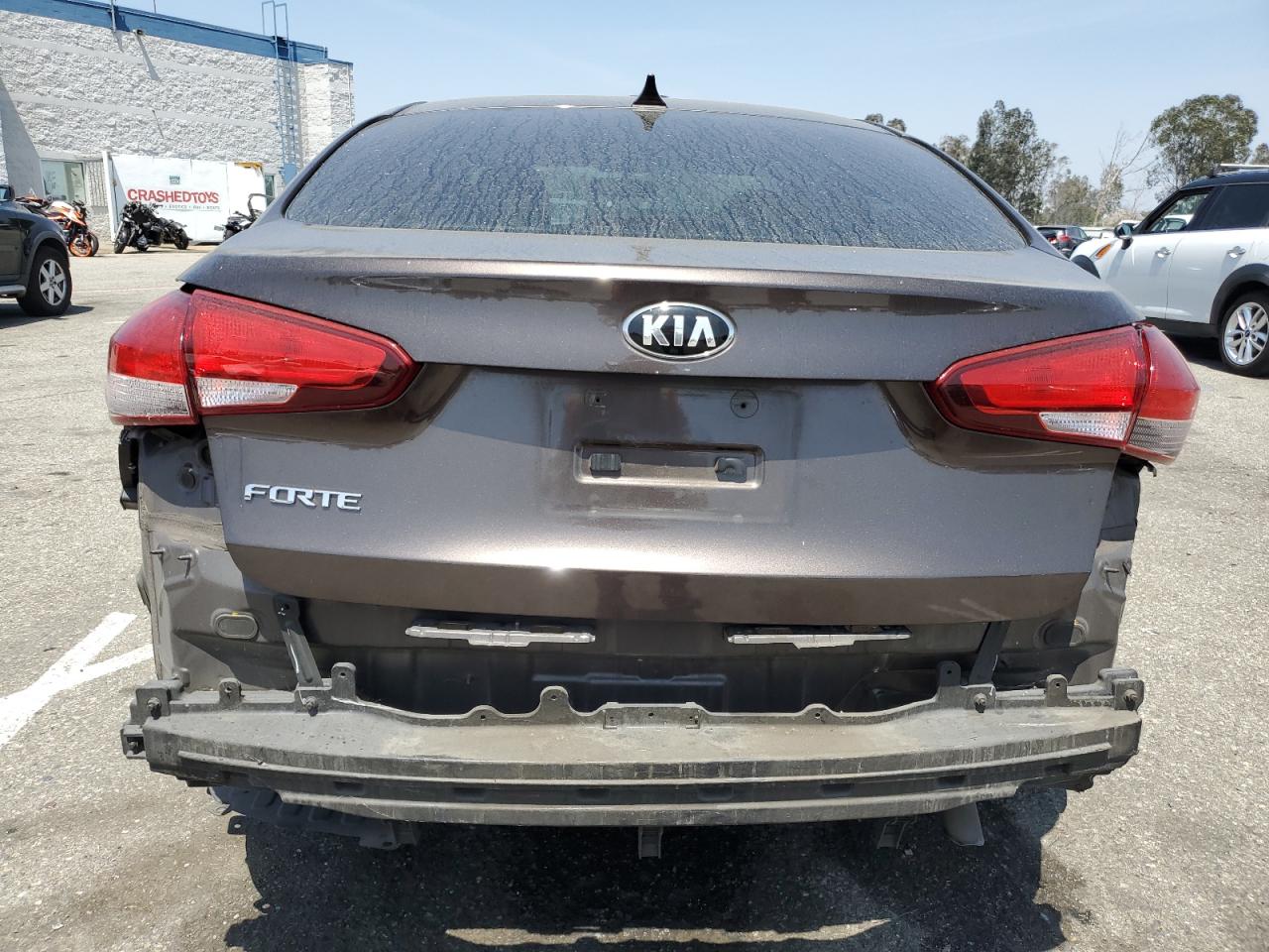 3KPFK4A72HE035696 2017 Kia Forte Lx