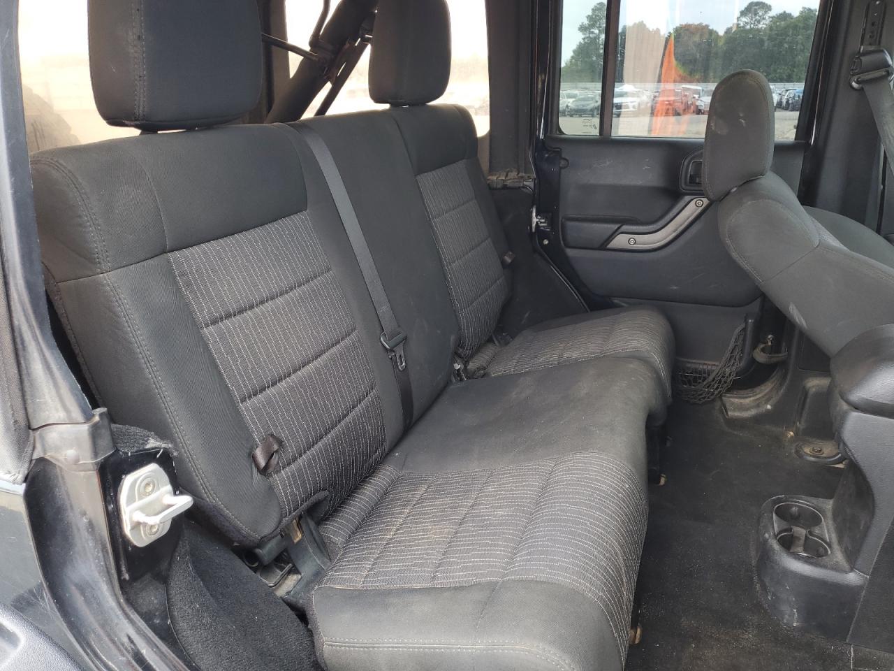 1C4BJWDG2CL110146 2012 Jeep Wrangler Unlimited Sport