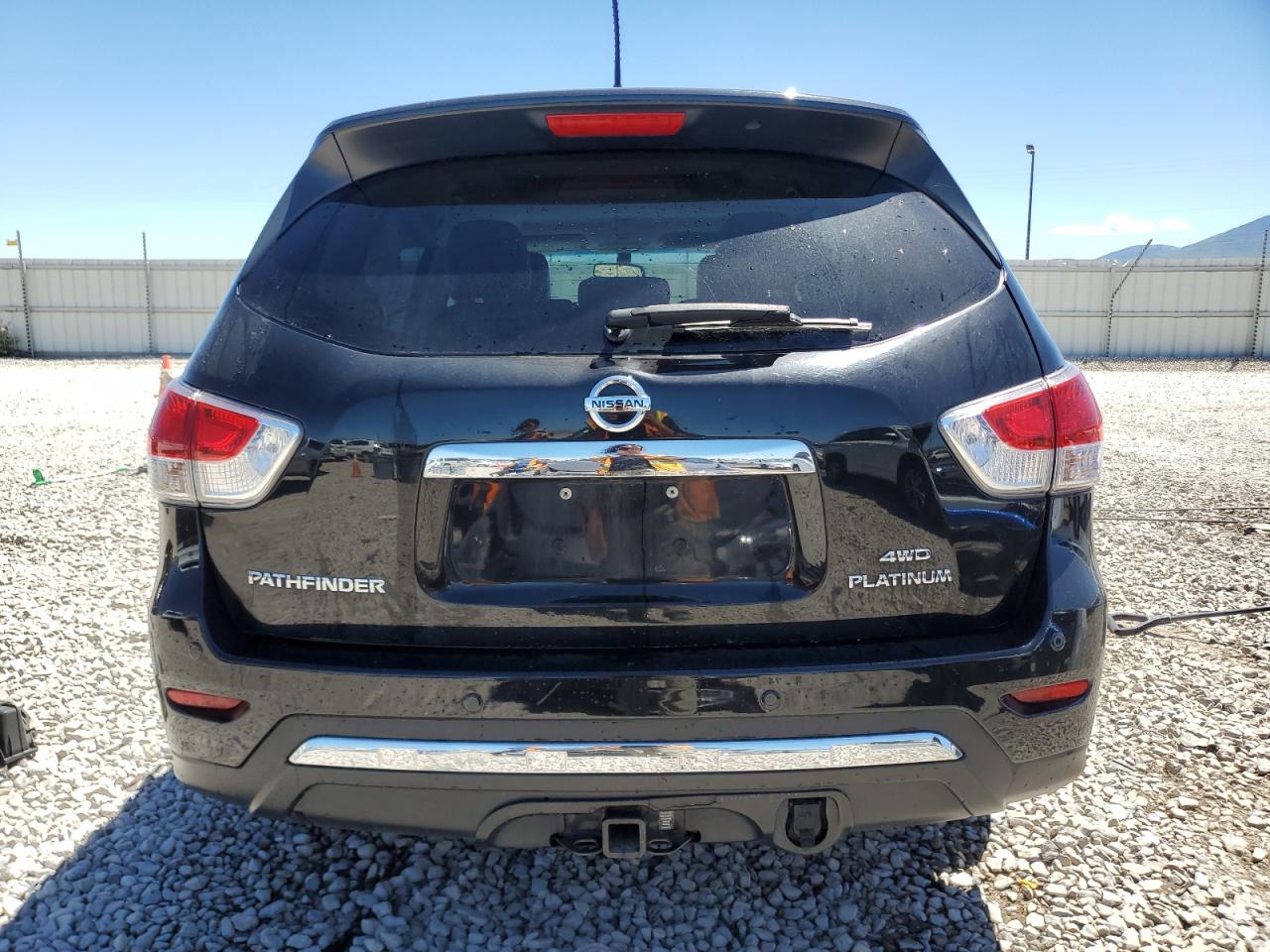 2015 Nissan Pathfinder S vin: 5N1AR2MM7FC631530