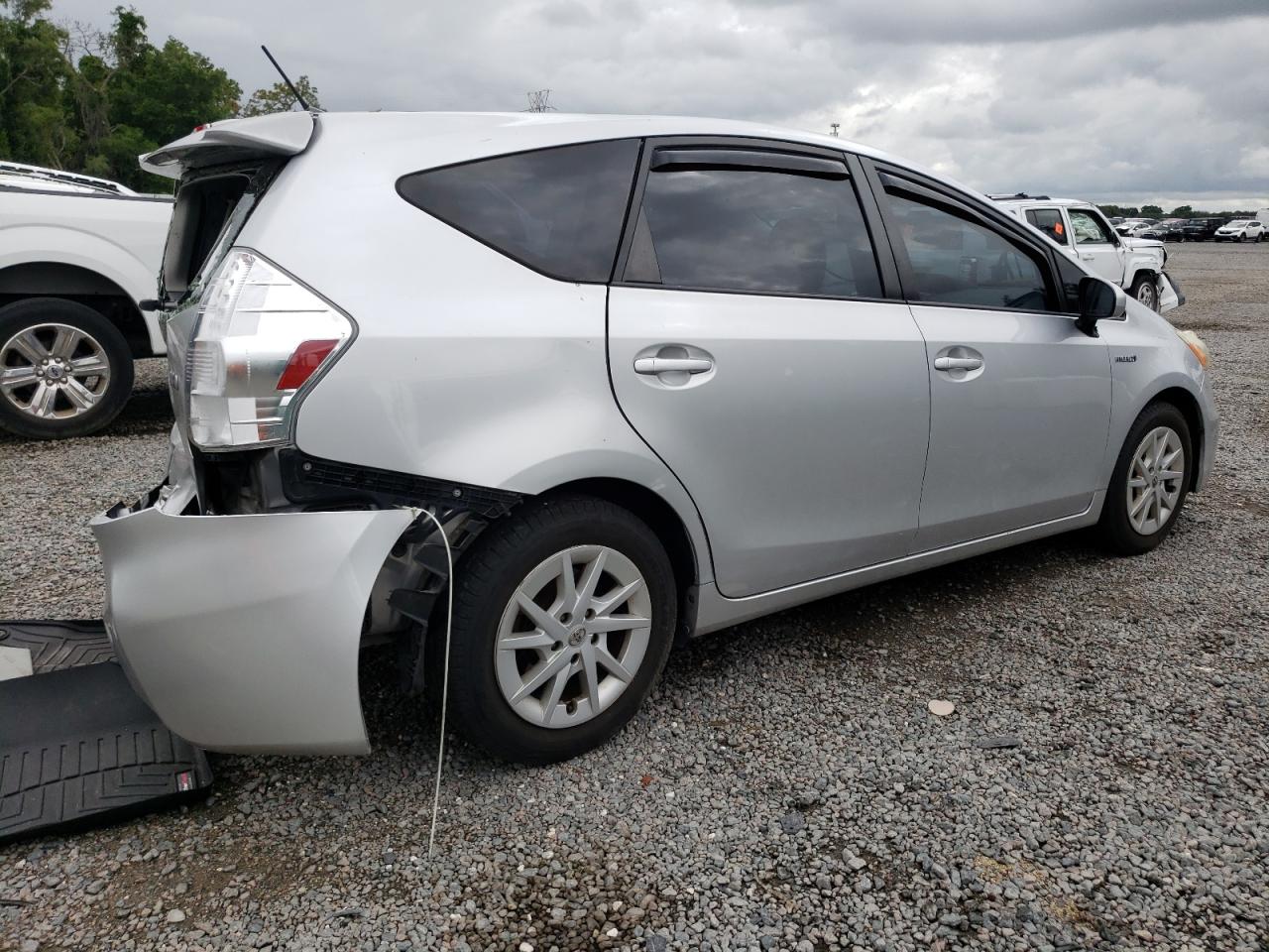 JTDZN3EU1D3247859 2013 Toyota Prius V