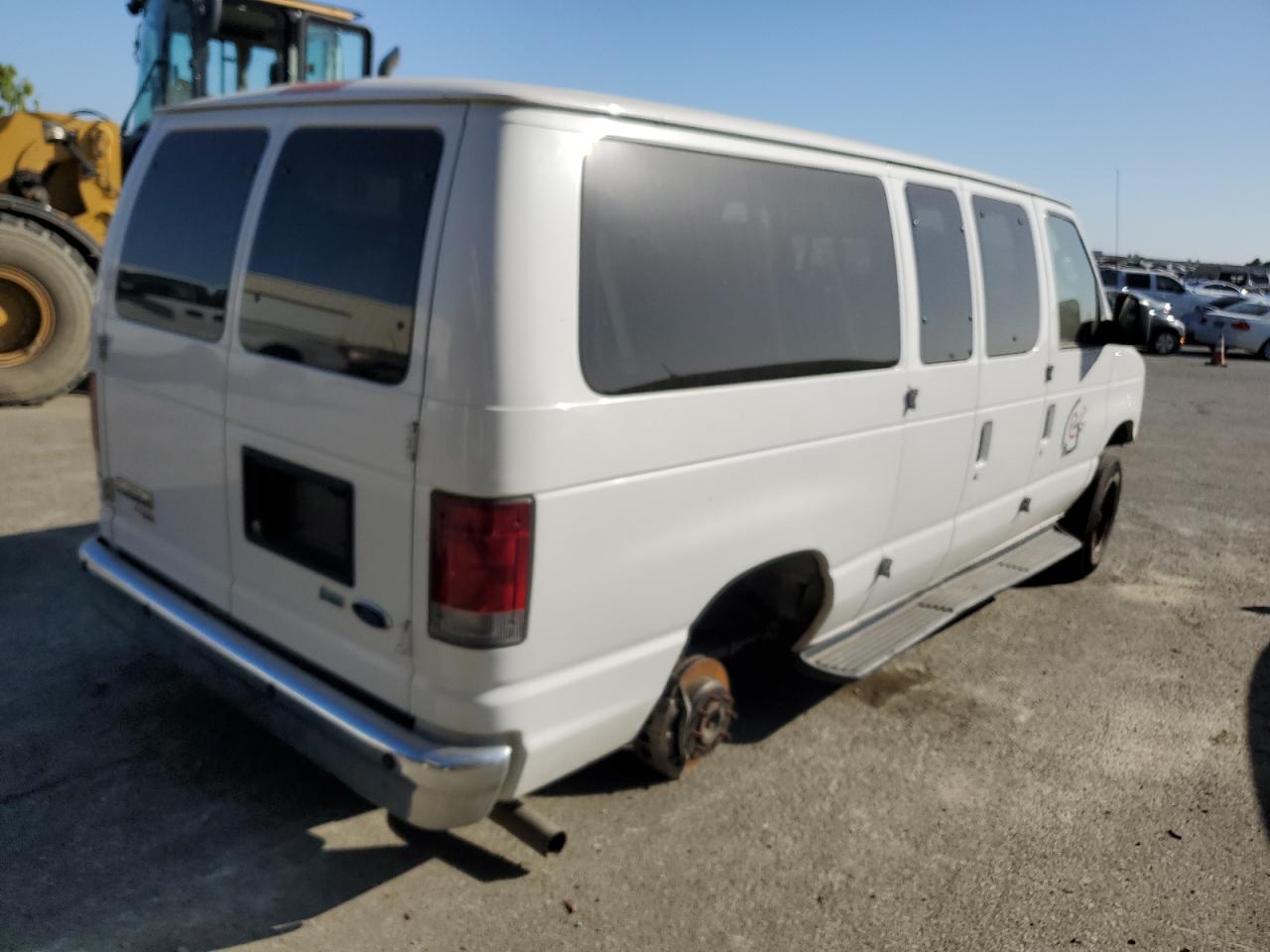 2013 Ford Econoline E350 Super Duty Wagon vin: 1FBNE3BL8DDA84331