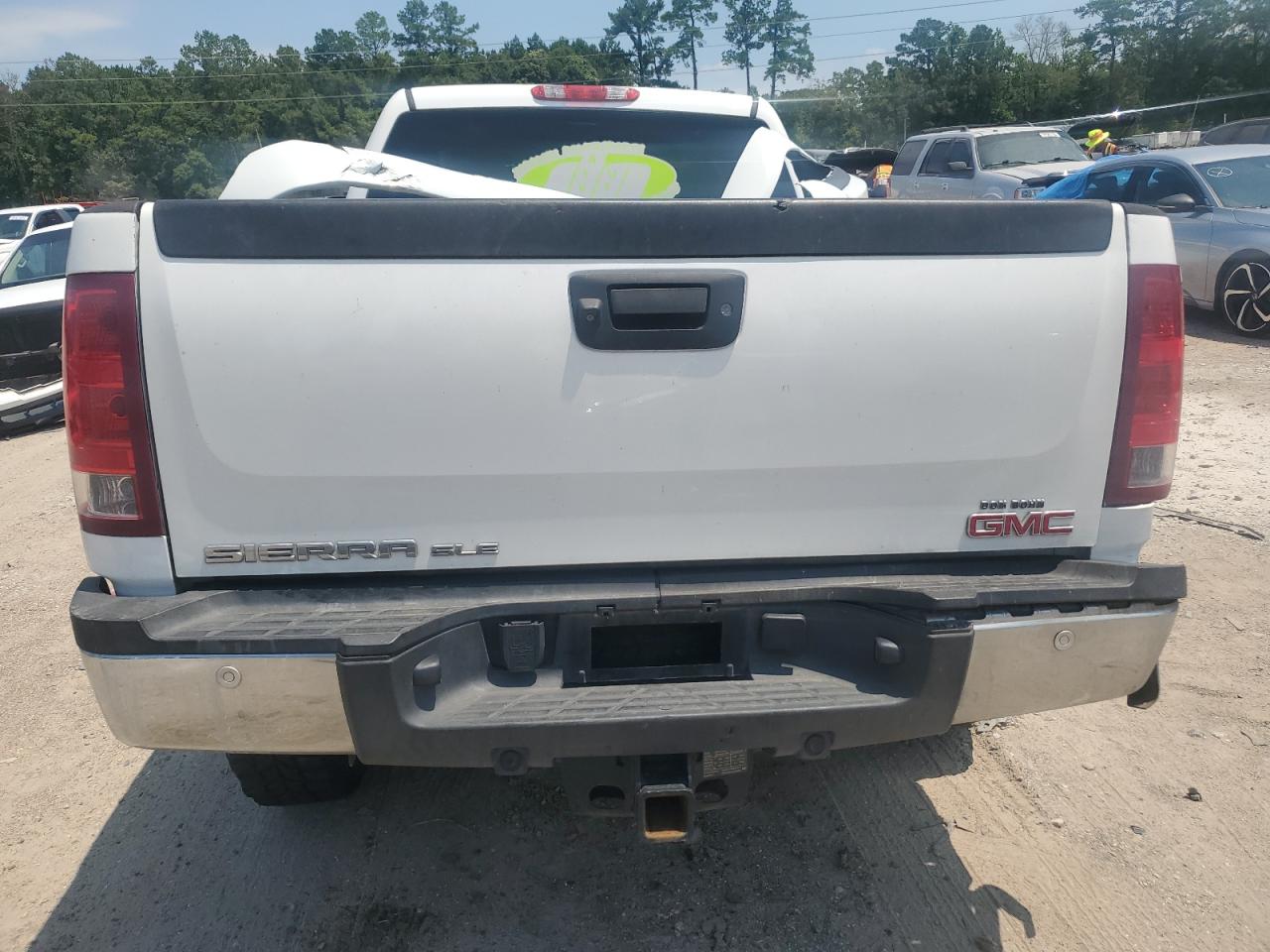 1GT120CG8BF263053 2011 GMC Sierra K2500 Sle
