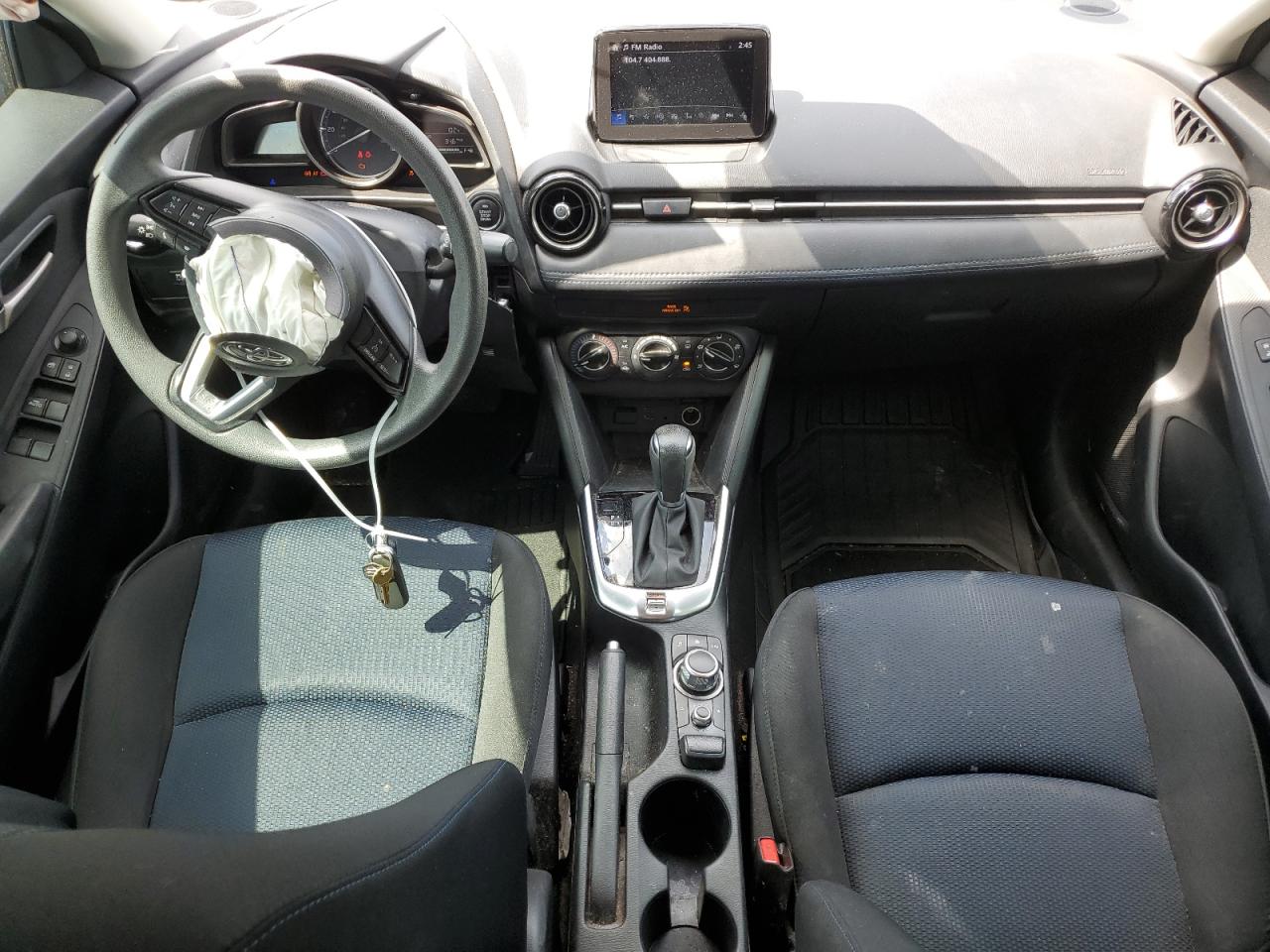 3MYDLBYV8KY523460 2019 Toyota Yaris L