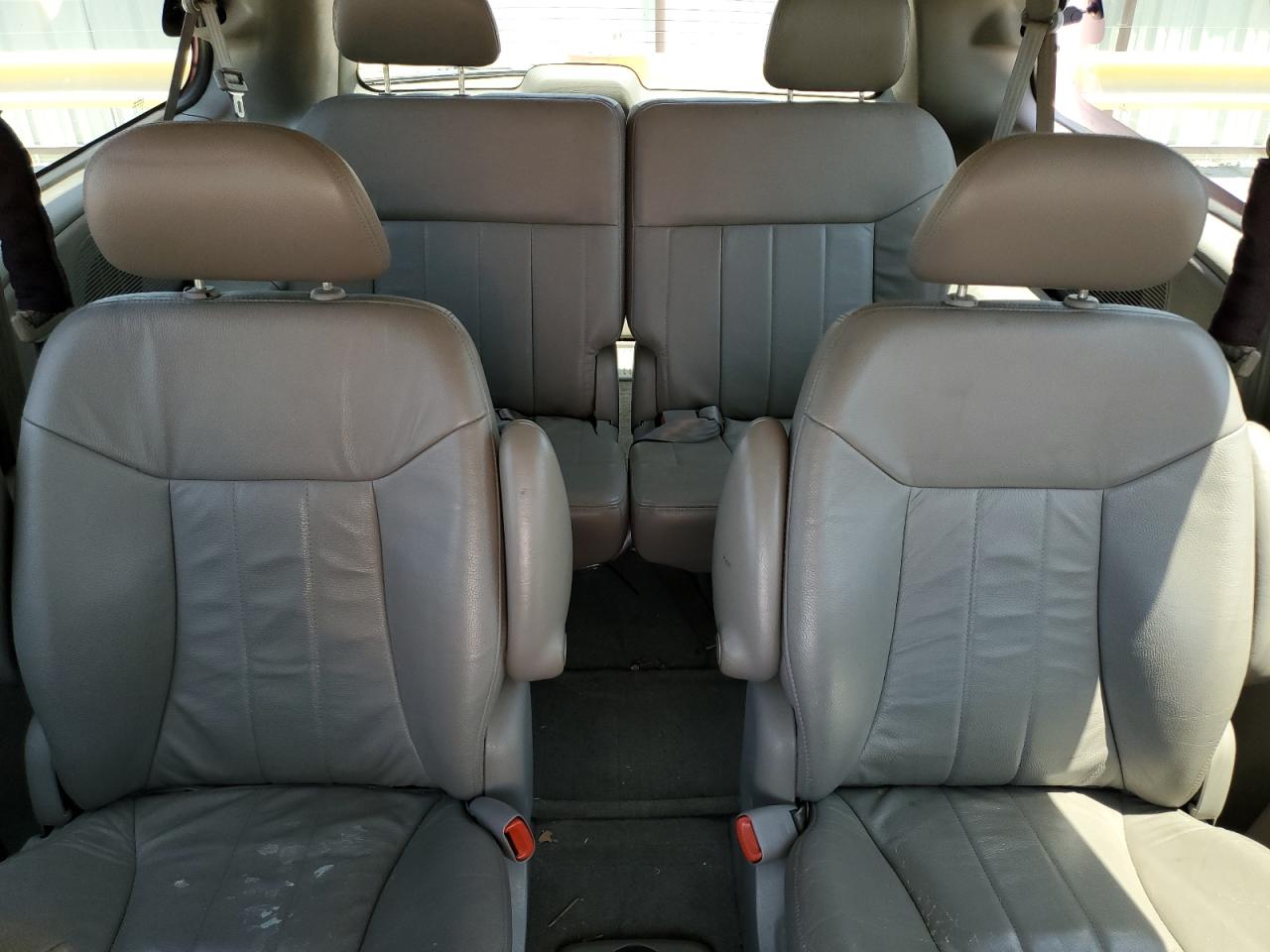 2B4GP54L82R784543 2002 Dodge Grand Caravan Es