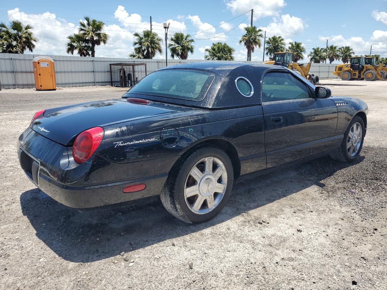 1FAHP60AX4Y102588 2004 Ford Thunderbird