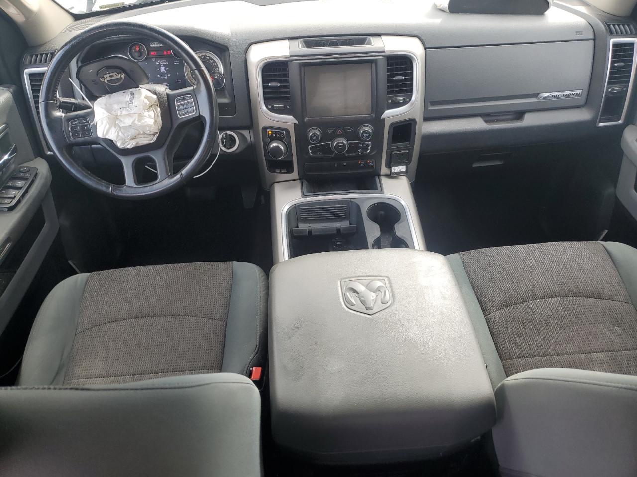 1C6RR6LT4GS195001 2016 Ram 1500 Slt