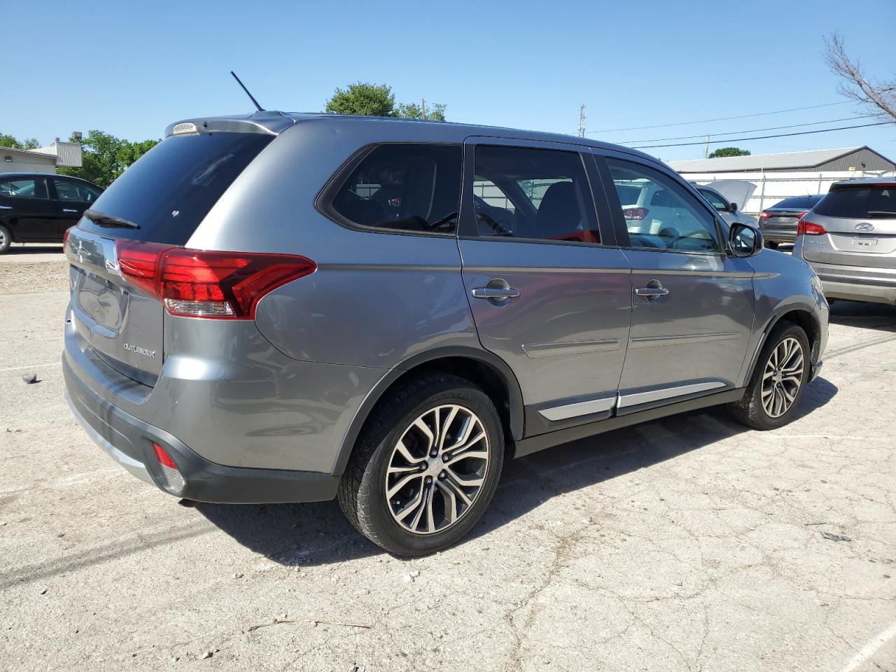 2016 Mitsubishi Outlander Es vin: JA4AD2A34GZ008020