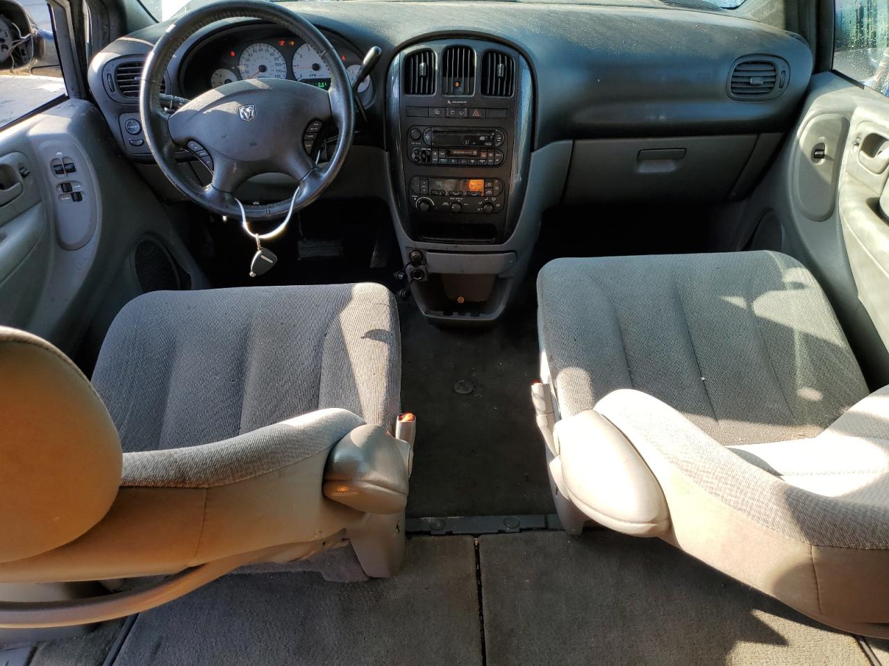 2D4GP44L85R156583 2005 Dodge Grand Caravan Sxt