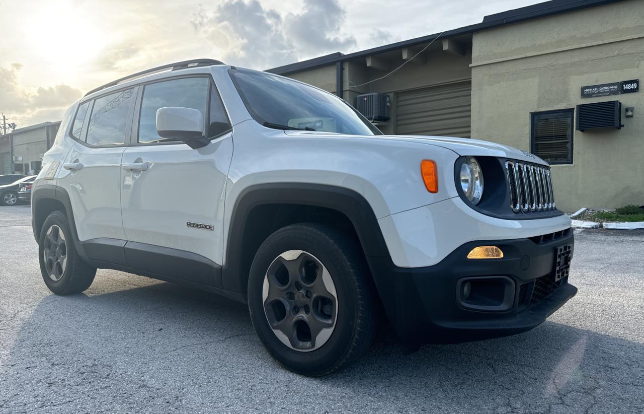 2015 Jeep Renegade Latitude vin: ZACCJABH0FPB57448