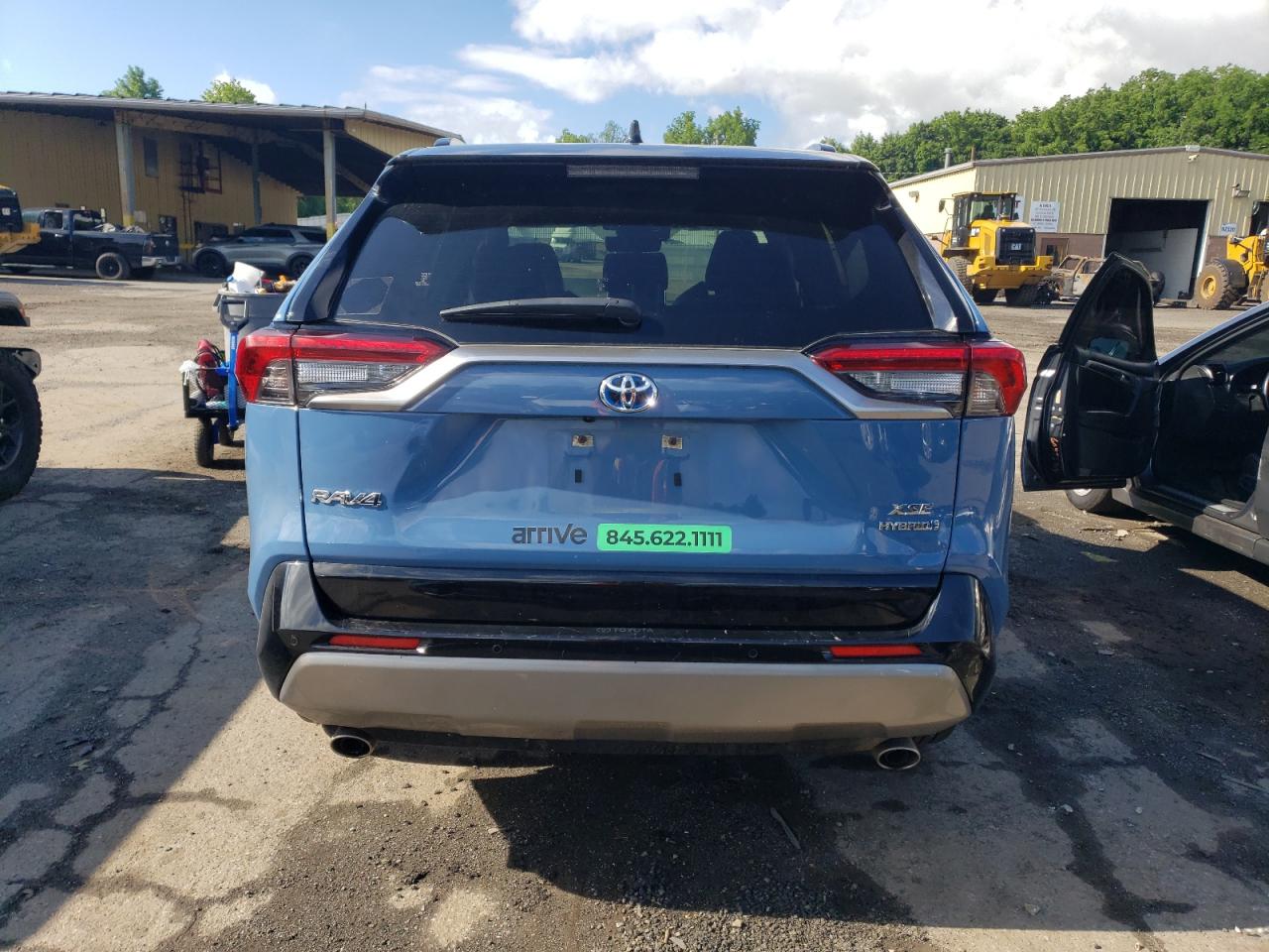 JTME6RFV6NJ021139 2022 Toyota Rav4 Xse