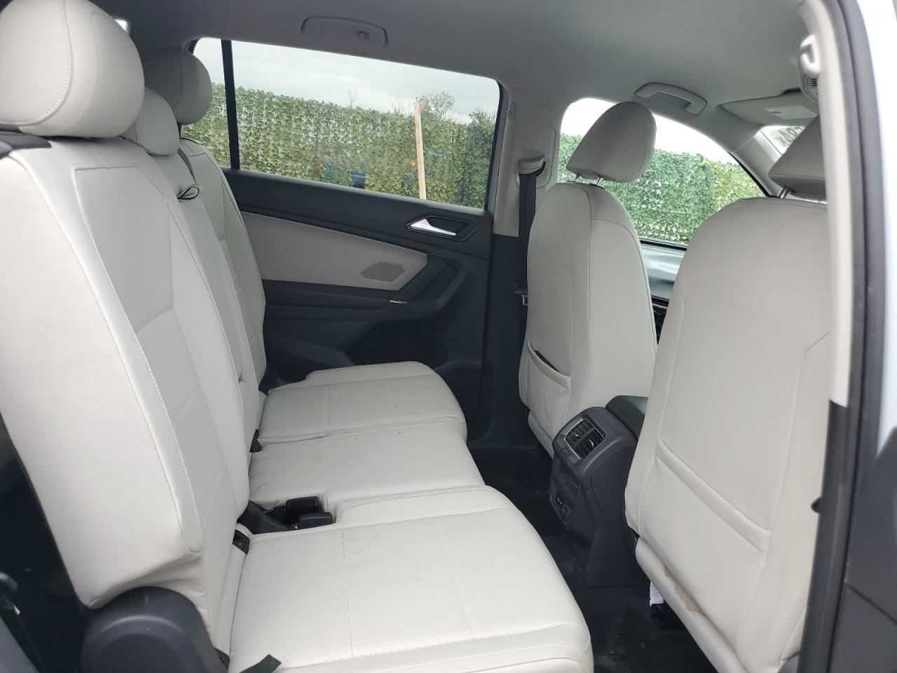 3VV2B7AX5JM053784 2018 Volkswagen Tiguan Se