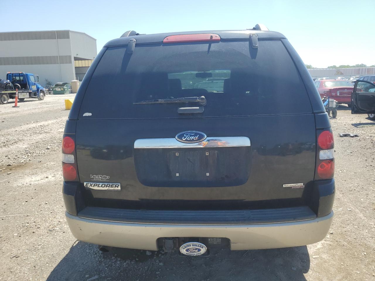 1FMEU74E47UA55042 2007 Ford Explorer Eddie Bauer