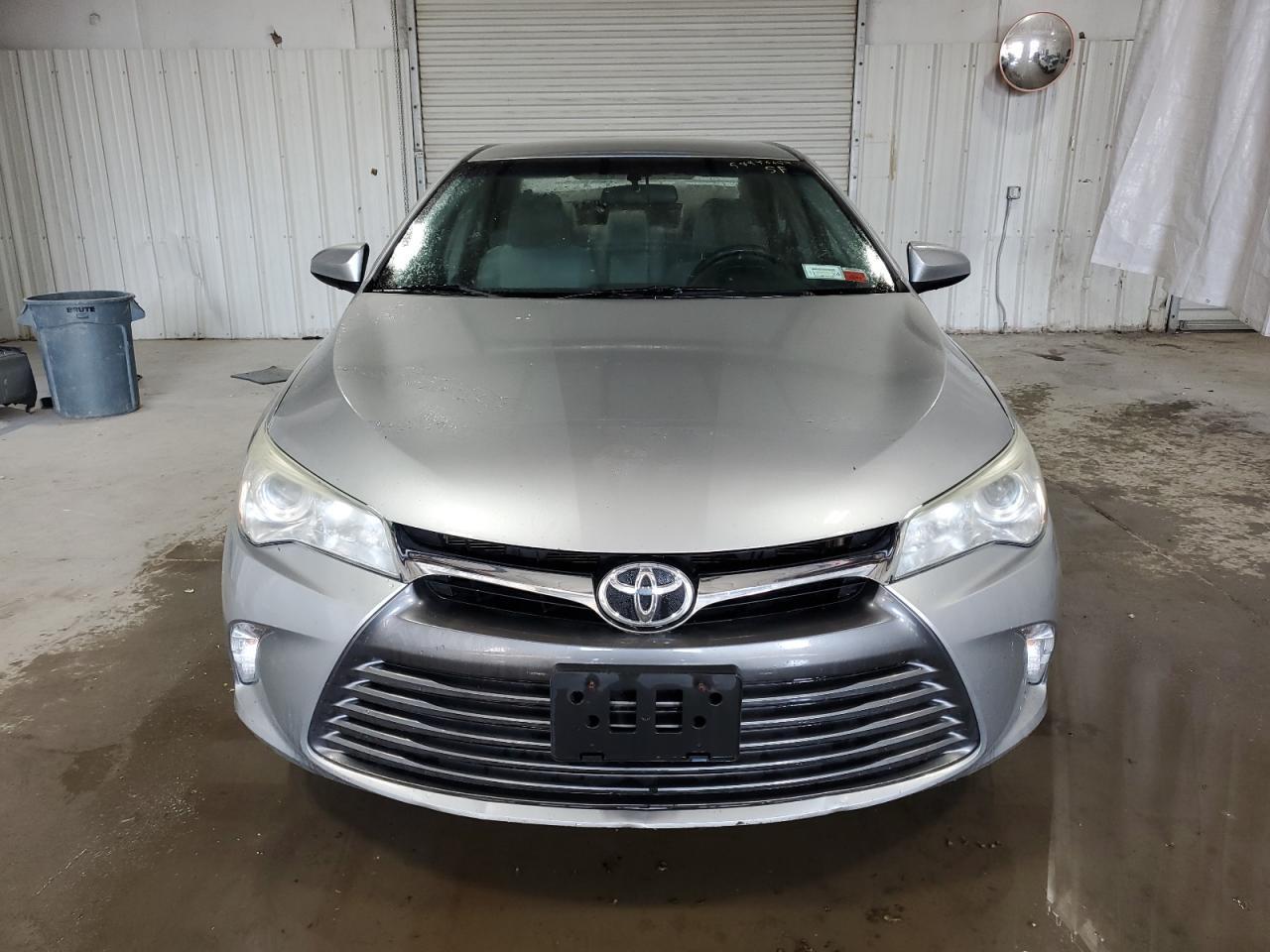 4T1BF1FK8GU529877 2016 Toyota Camry Le