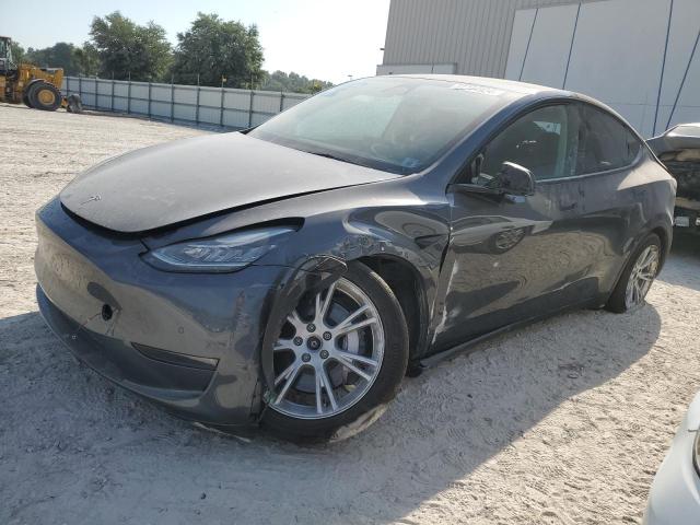 VIN 7SAYGDEE0NA005699 2022 Tesla MODEL Y no.1