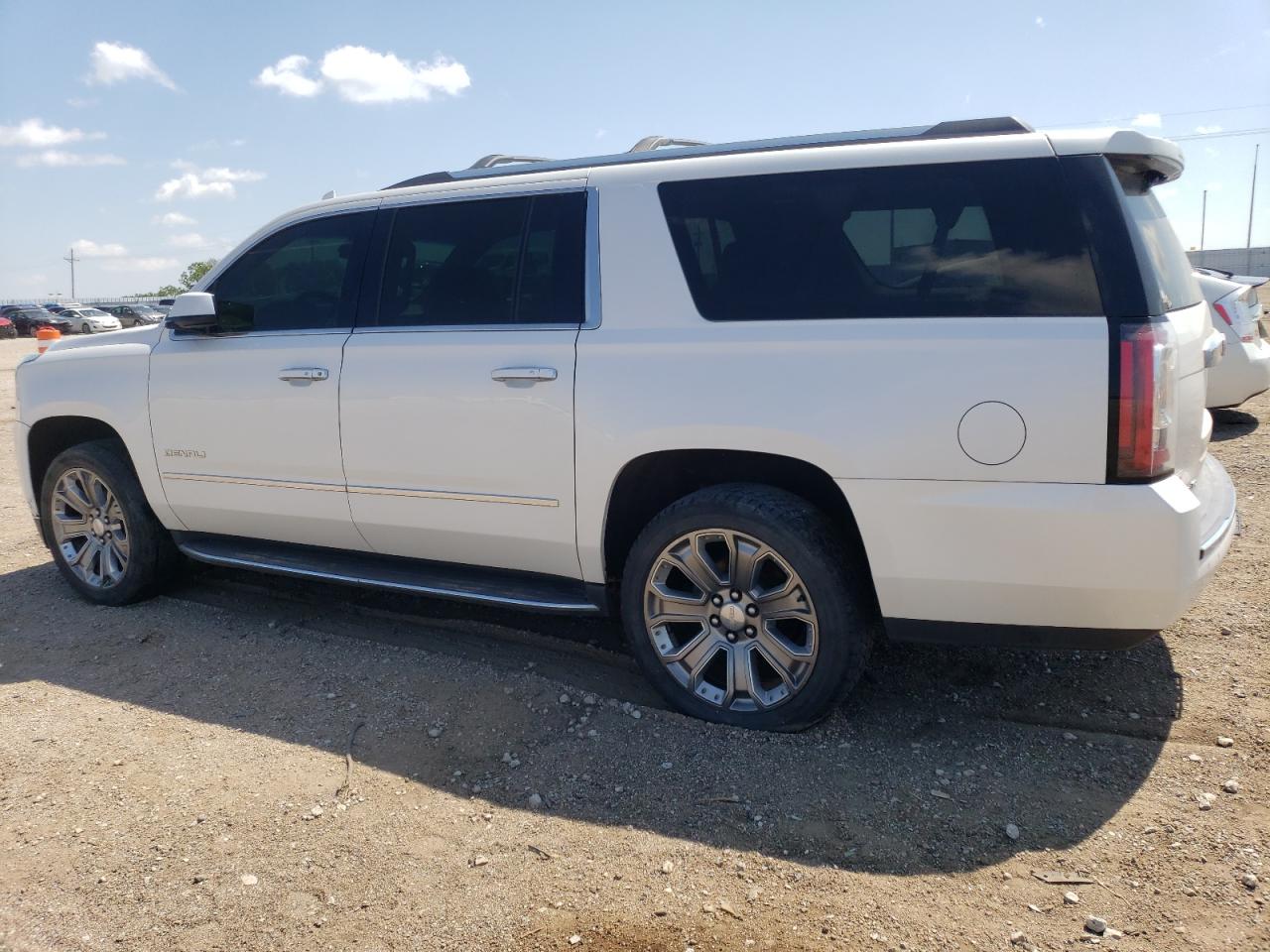 2016 GMC Yukon Xl Denali vin: 1GKS2HKJ7GR201606