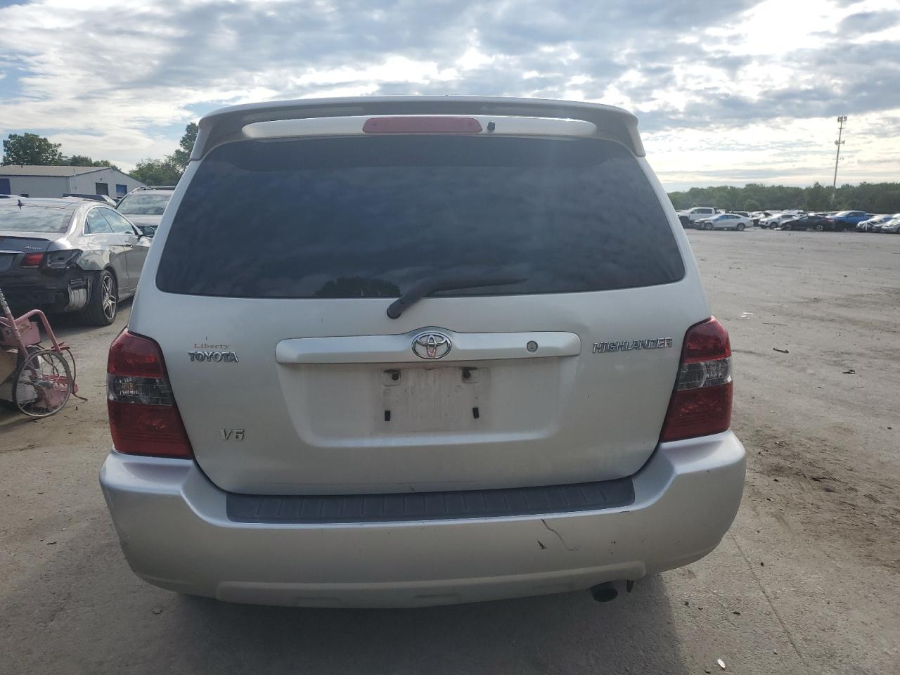 JTEDP21A740025527 2004 Toyota Highlander Base