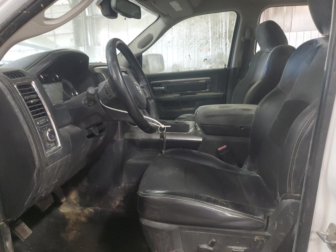 1C6RR7MT7HS849012 2017 Ram 1500 Sport