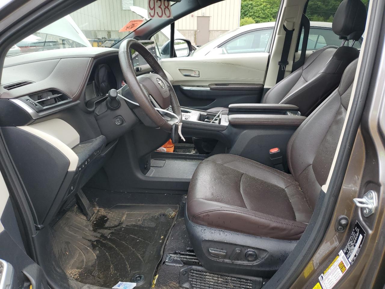 5TDESKFC8NS051988 2022 Toyota Sienna Limited