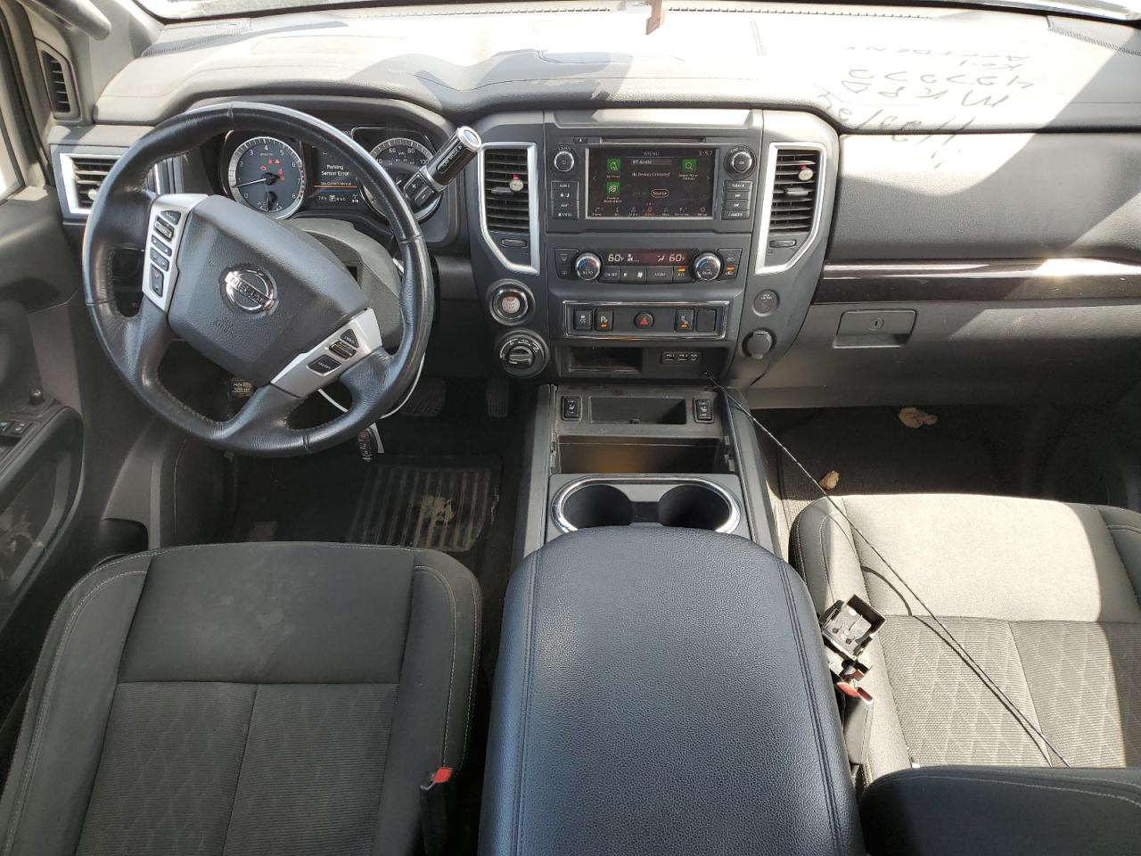 1N6AA1E56KN526471 2019 Nissan Titan Sv