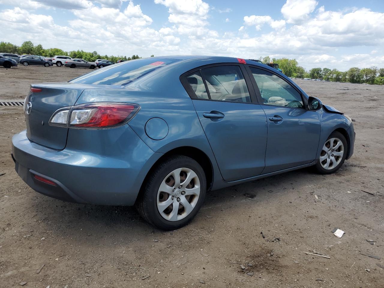 Lot #2684097992 2011 MAZDA 3 I