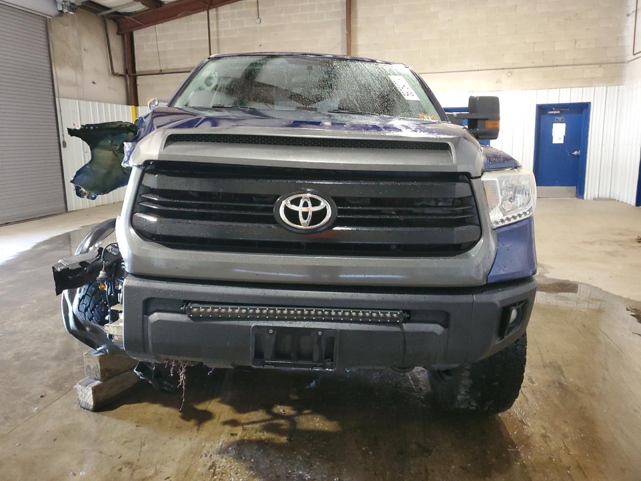 5TFUM5F16FX061405 2015 Toyota Tundra Double Cab Sr/Sr5