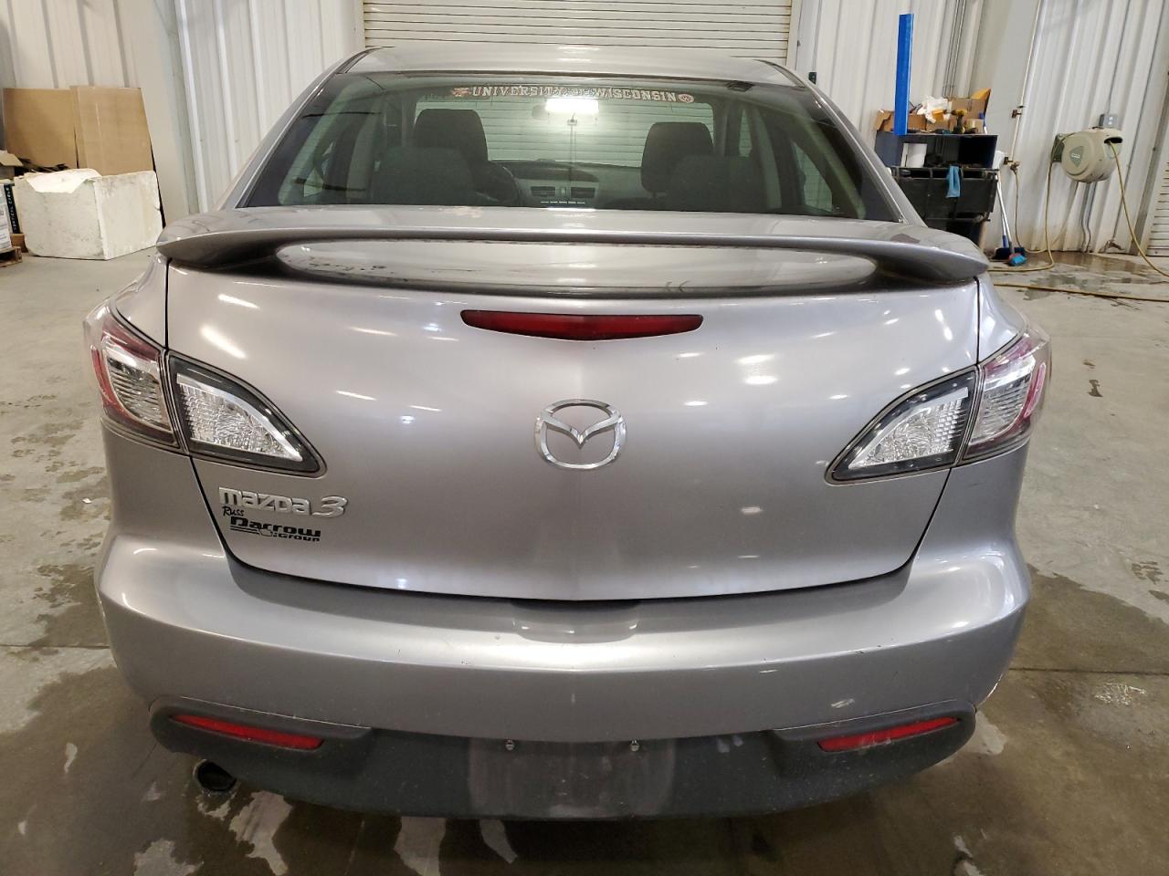 JM1BL1VF9B1402745 2011 Mazda 3 I