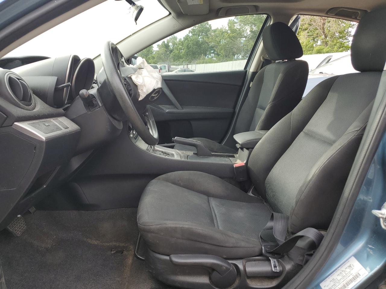 JM1BL1VF0B1490553 2011 Mazda 3 I