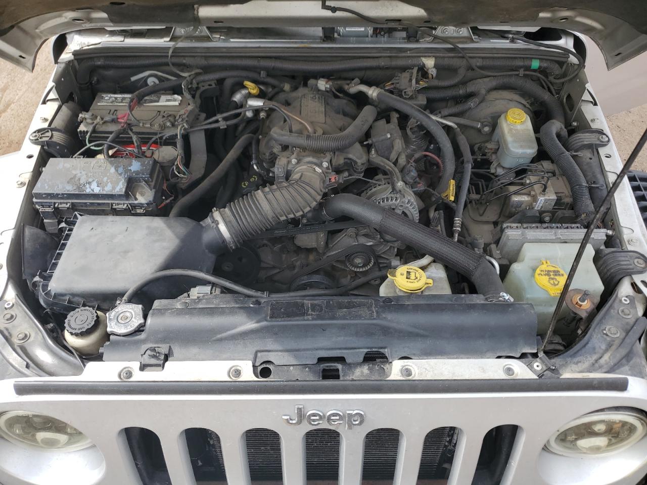 1J8GA59198L507096 2008 Jeep Wrangler Unlimited Sahara