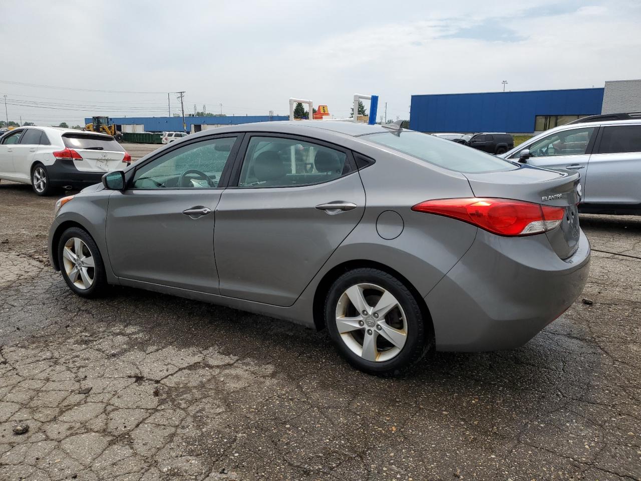 5NPDH4AEXDH374717 2013 Hyundai Elantra Gls