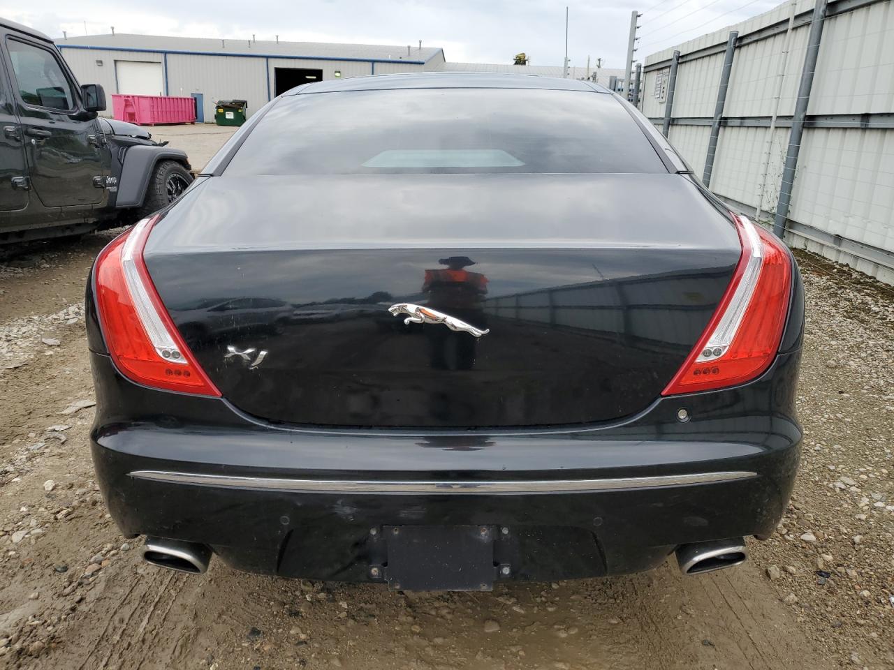 SAJWA1CB6CLV30620 2012 Jaguar Xj